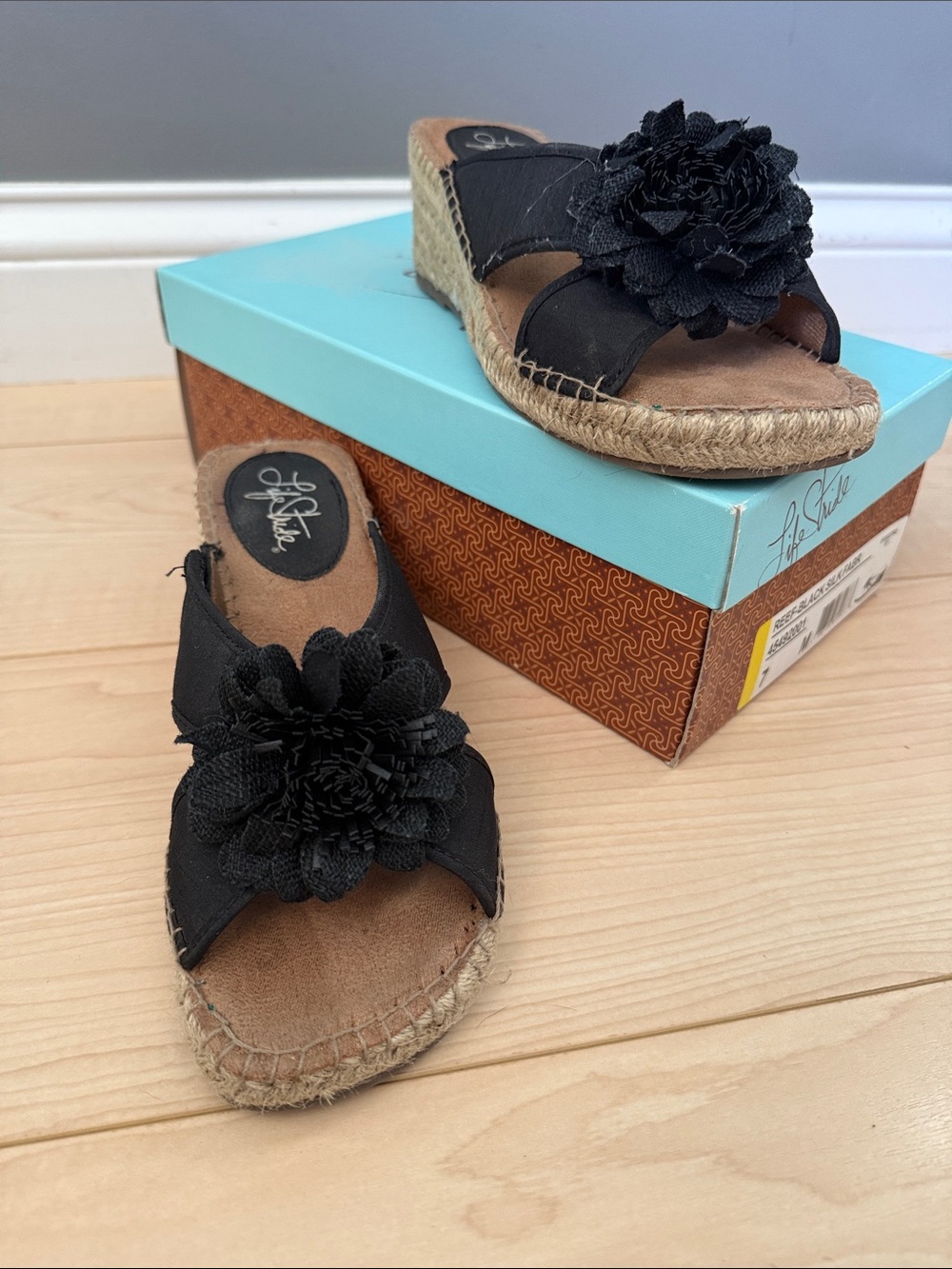 Life stride slip on floral sandal, size 7